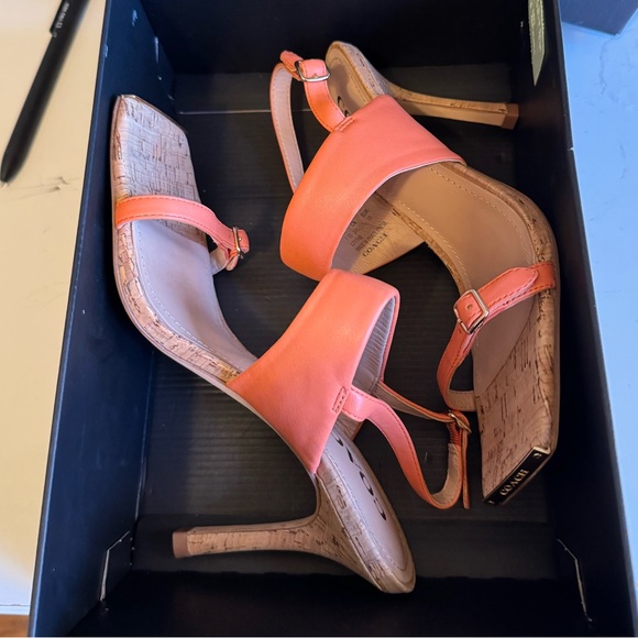Coach Womens Kit Orange Tangerine Square Toe Heels Shoes Size 7.5 - Picture 5 of 7